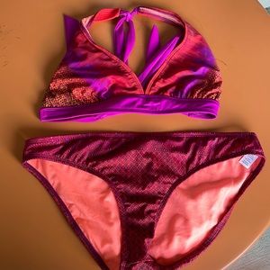 Active fully adjustable halter bikini with full coverage bottoms